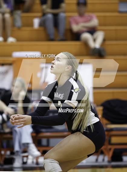 Thumbnail 2 in Grand Saline vs Tigers photogallery.