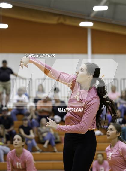 Thumbnail 2 in Grand Saline vs Tigers photogallery.