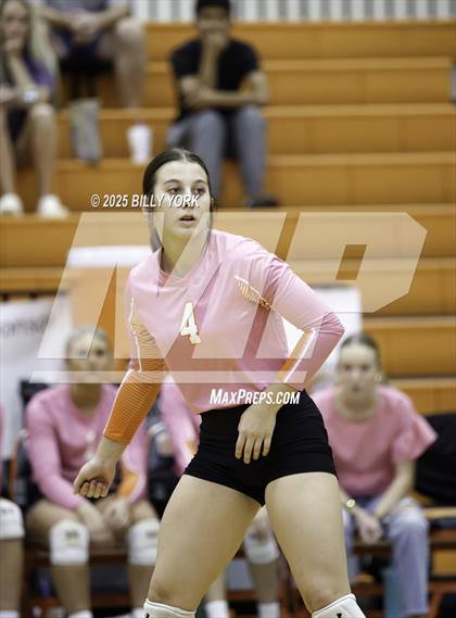 Thumbnail 3 in Grand Saline vs Tigers photogallery.