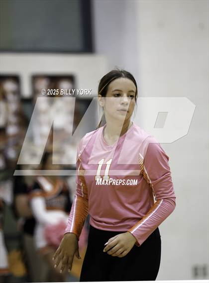 Thumbnail 3 in Grand Saline vs Tigers photogallery.