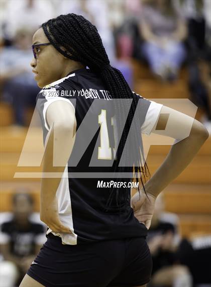 Thumbnail 2 in Grand Saline vs Tigers photogallery.
