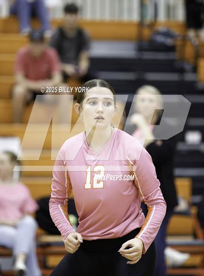 Thumbnail 2 in Grand Saline vs Tigers photogallery.