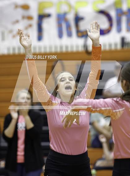 Thumbnail 2 in Grand Saline vs Tigers photogallery.