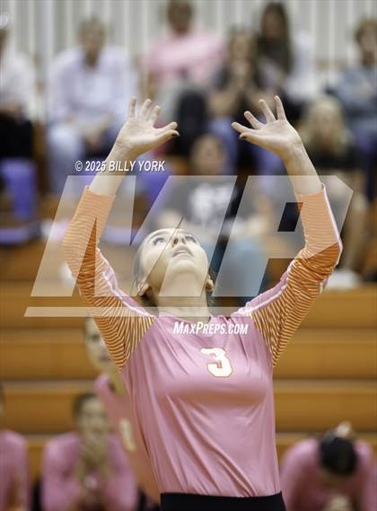 Thumbnail 3 in Grand Saline vs Tigers photogallery.
