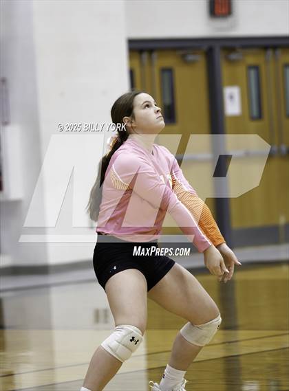 Thumbnail 1 in Grand Saline vs Tigers photogallery.