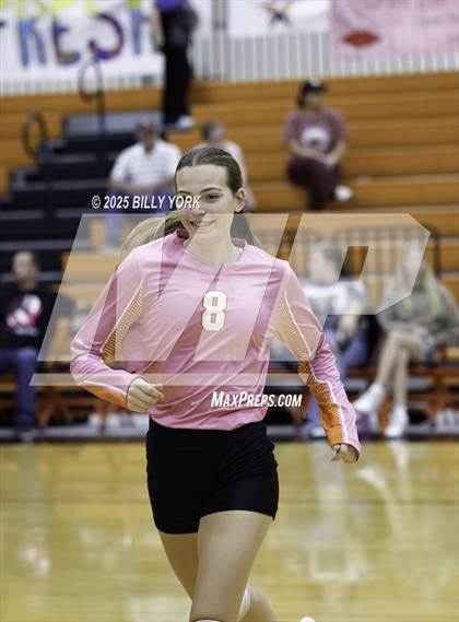 Thumbnail 3 in Grand Saline vs Tigers photogallery.