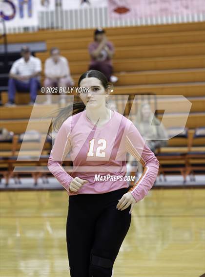 Thumbnail 1 in Grand Saline vs Tigers photogallery.