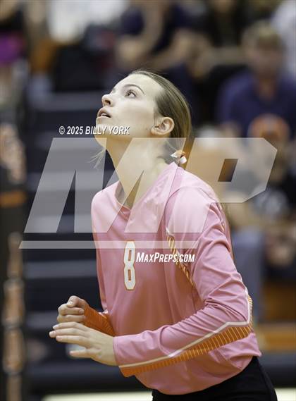 Thumbnail 2 in Grand Saline vs Tigers photogallery.