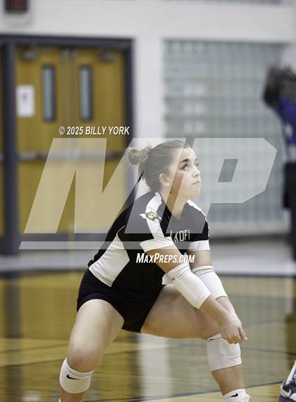 Thumbnail 1 in Grand Saline vs Tigers photogallery.