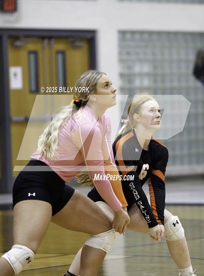Thumbnail 1 in Grand Saline vs Tigers photogallery.