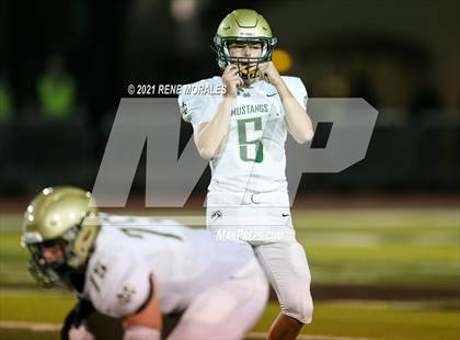 Thumbnail 2 in Mira Costa vs St. Francis photogallery.