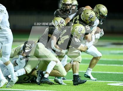 Thumbnail 3 in Mira Costa vs St. Francis photogallery.