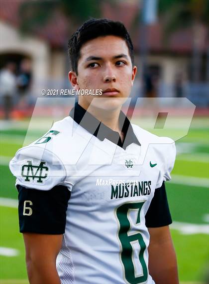 Thumbnail 2 in Mira Costa vs St. Francis photogallery.