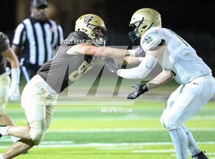 Thumbnail 3 in Mira Costa vs St. Francis photogallery.