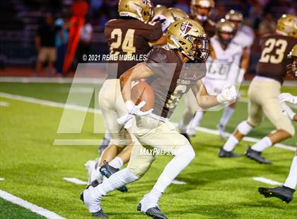 Thumbnail 3 in Mira Costa vs St. Francis photogallery.