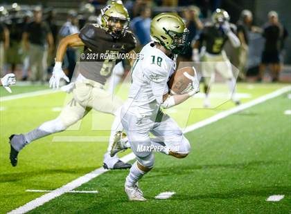 Thumbnail 1 in Mira Costa vs St. Francis photogallery.