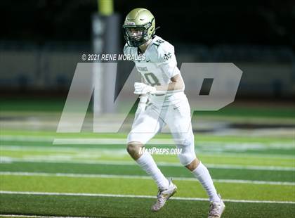 Thumbnail 2 in Mira Costa vs St. Francis photogallery.
