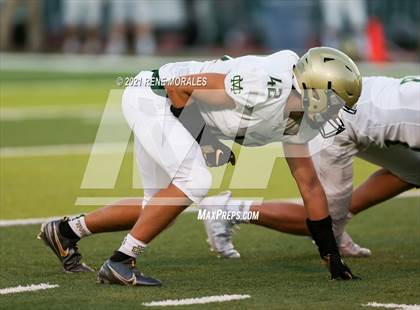 Thumbnail 1 in Mira Costa vs St. Francis photogallery.