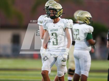 Thumbnail 2 in Mira Costa vs St. Francis photogallery.