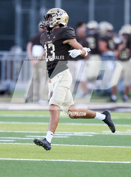 Thumbnail 3 in Mira Costa vs St. Francis photogallery.