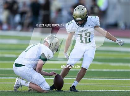 Thumbnail 3 in Mira Costa vs St. Francis photogallery.