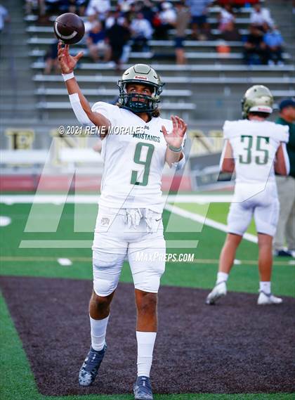 Thumbnail 2 in Mira Costa vs St. Francis photogallery.
