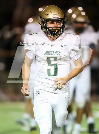 Thumbnail 2 in Mira Costa vs St. Francis photogallery.