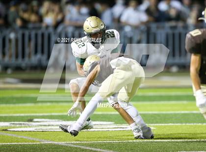 Thumbnail 2 in Mira Costa vs St. Francis photogallery.