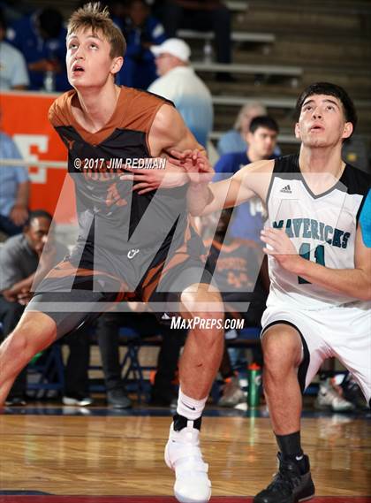 Thumbnail 3 in Pasadena Memorial vs. Dobie (McDonald's Texas Invitational) photogallery.