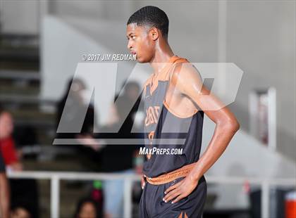 Thumbnail 2 in Pasadena Memorial vs. Dobie (McDonald's Texas Invitational) photogallery.