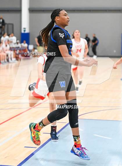 Thumbnail 2 in Denver East vs. Windward (Section 7) photogallery.