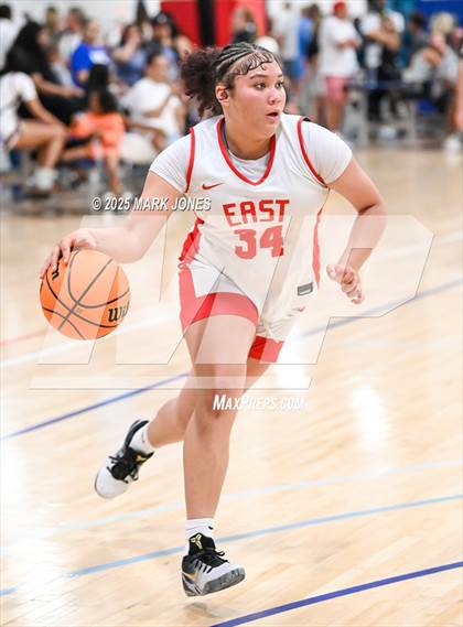 Thumbnail 1 in Denver East vs. Windward (Section 7) photogallery.