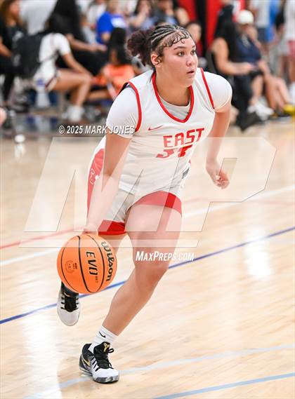 Thumbnail 2 in Denver East vs. Windward (Section 7) photogallery.