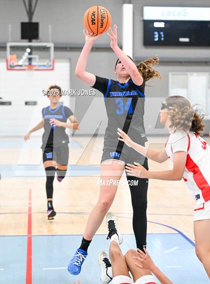 Thumbnail 1 in Denver East vs. Windward (Section 7) photogallery.