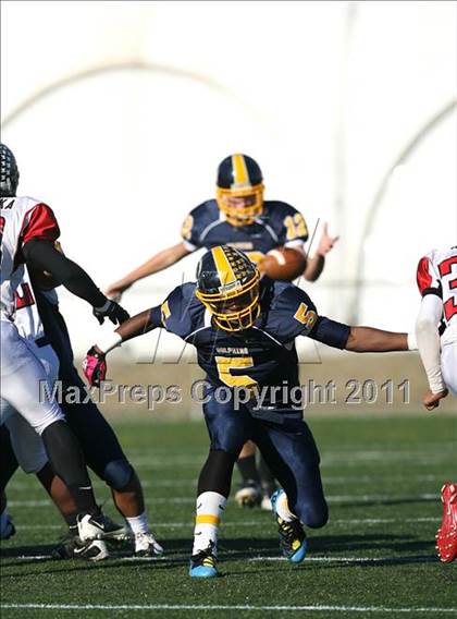 Thumbnail 1 in Ocean Lakes vs. Salem photogallery.