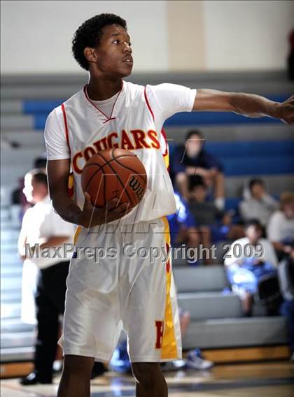 Thumbnail 1 in Hawthorne vs. Glendale (Burbank Tip-Off Classic) photogallery.