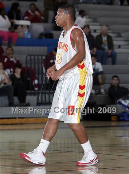 Thumbnail 3 in Hawthorne vs. Glendale (Burbank Tip-Off Classic) photogallery.