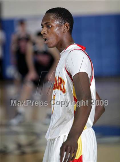 Thumbnail 3 in Hawthorne vs. Glendale (Burbank Tip-Off Classic) photogallery.