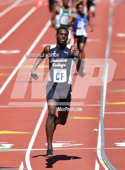 Thumbnail 1 in Penn Relays (Boys 4 x 400) photogallery.