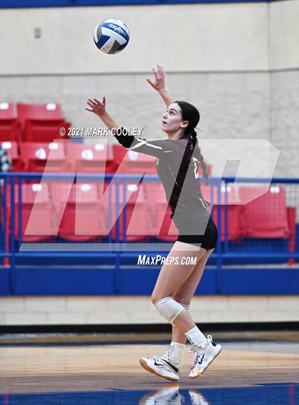 Thumbnail 2 in Fairfield vs. Troy (UIL 3A Bi-District) photogallery.