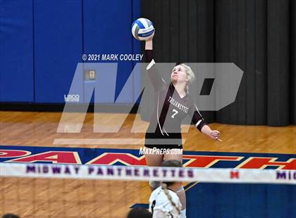 Thumbnail 2 in Fairfield vs. Troy (UIL 3A Bi-District) photogallery.