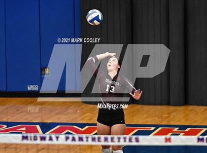 Thumbnail 2 in Fairfield vs. Troy (UIL 3A Bi-District) photogallery.