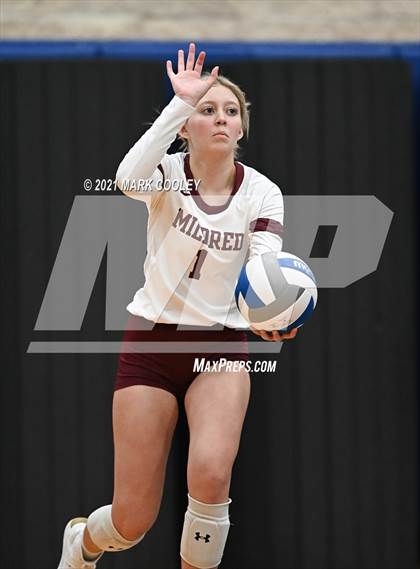 Thumbnail 3 in Fairfield vs. Troy (UIL 3A Bi-District) photogallery.