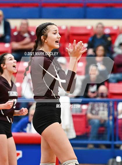 Thumbnail 3 in Fairfield vs. Troy (UIL 3A Bi-District) photogallery.