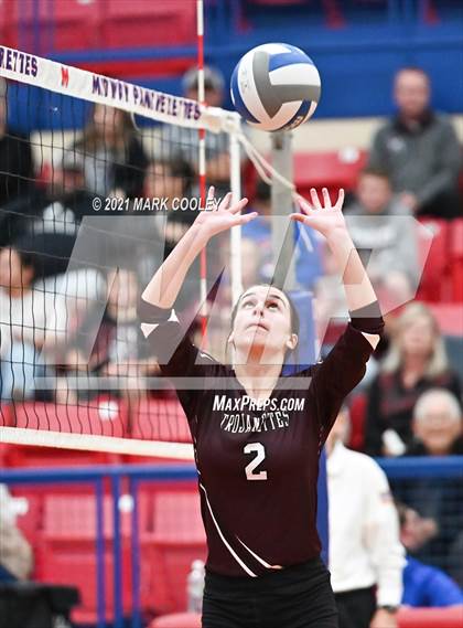 Thumbnail 2 in Fairfield vs. Troy (UIL 3A Bi-District) photogallery.