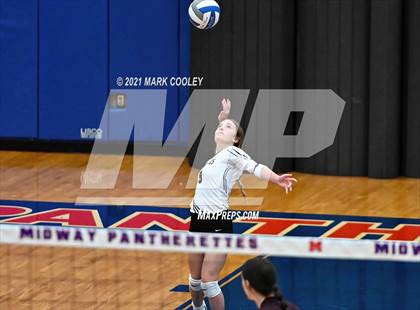Thumbnail 2 in Fairfield vs. Troy (UIL 3A Bi-District) photogallery.
