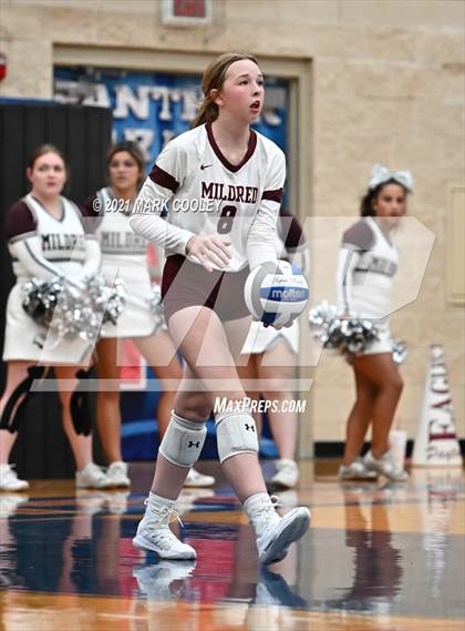 Thumbnail 1 in Fairfield vs. Troy (UIL 3A Bi-District) photogallery.