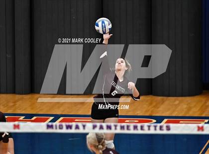 Thumbnail 3 in Fairfield vs. Troy (UIL 3A Bi-District) photogallery.