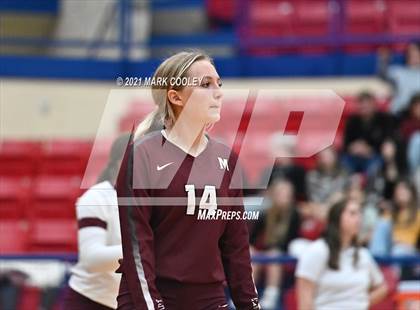 Thumbnail 2 in Fairfield vs. Troy (UIL 3A Bi-District) photogallery.