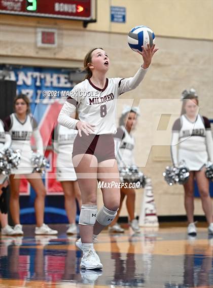 Thumbnail 2 in Fairfield vs. Troy (UIL 3A Bi-District) photogallery.